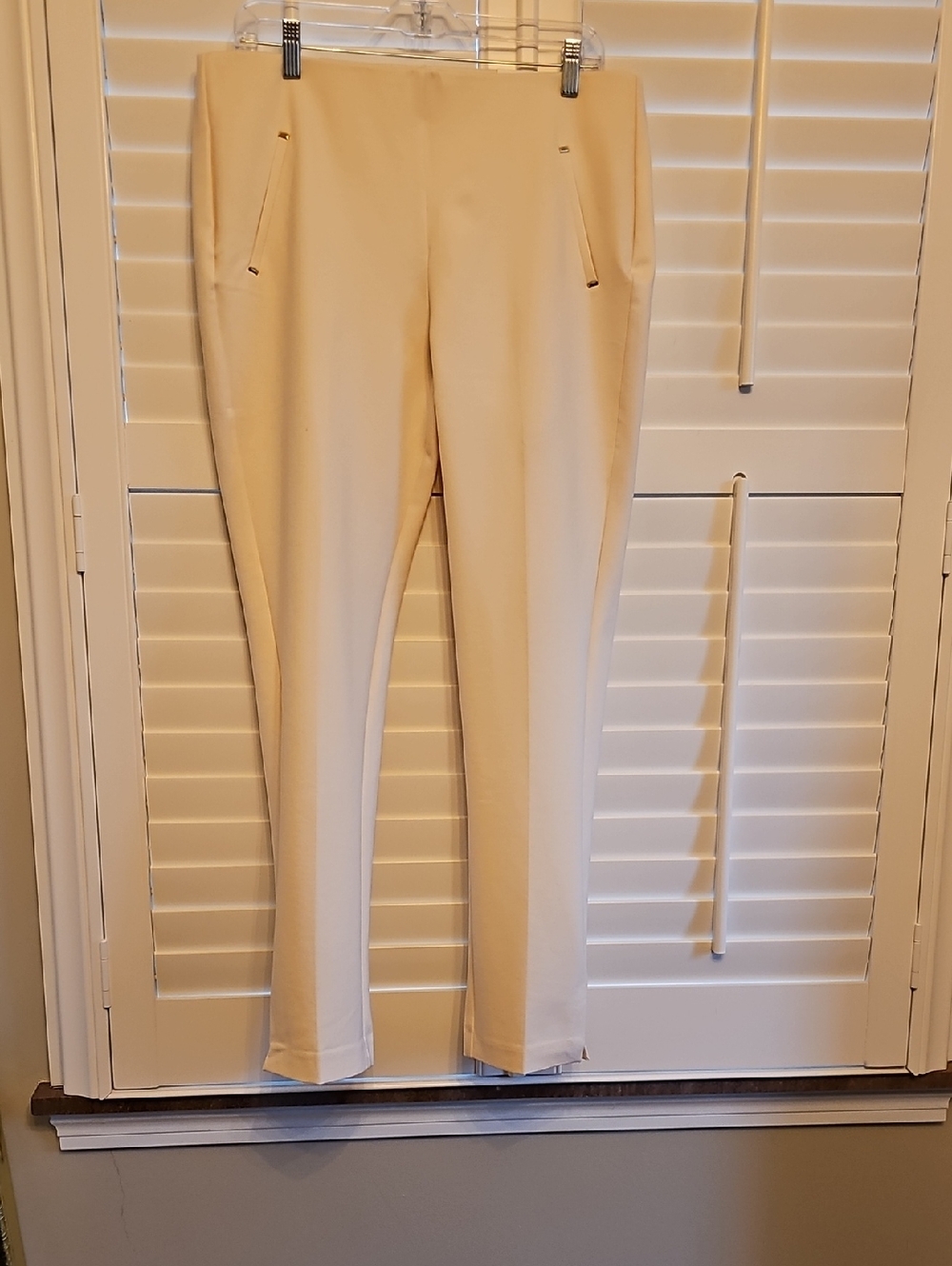 Chico's English Cream Ponte Knit Trousers